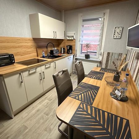 Christels Ferienwohnung 2 In Thale Mit Ueberdachter Terrasse, Kueche Mit Tv & Geschirrspueler Exterior foto